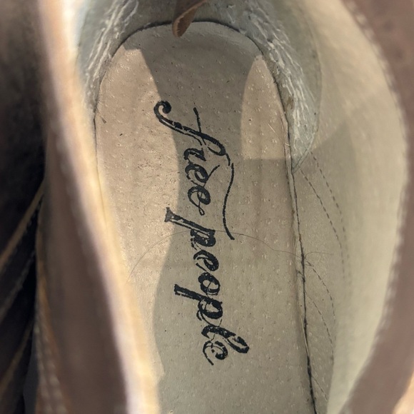 Free People Sz 40 Brown Pointy Toe Ankle Boots Straps Zipper Closure Leather - Picture 4 of 12